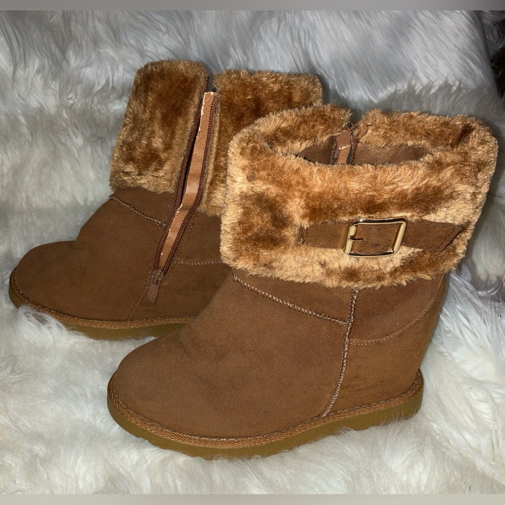 Brown faux fur wedge boots
